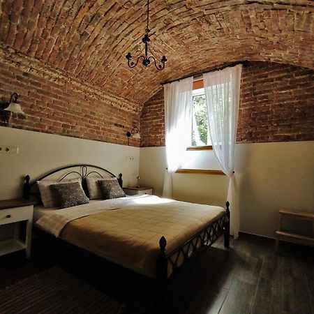 Мури Старого Львова Apartment ภายนอก รูปภาพ